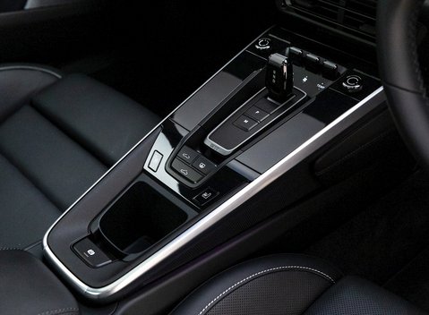 Porsche 911 Turbo (992) 19