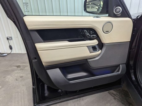 Land Rover Range Rover 4.4 Range Rover Autobiography SDV8 Auto 4WD 5dr 57