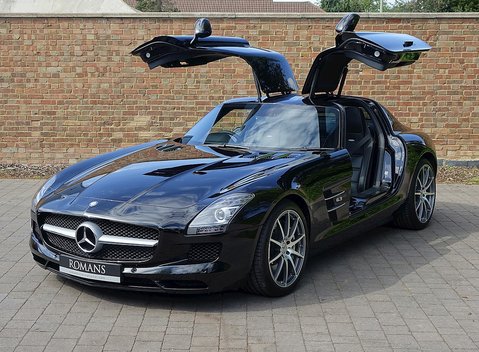 Mercedes-Benz SLS AMG 4