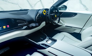 Ferrari Purosangue 20