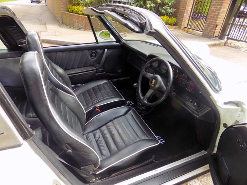 Porsche 911 CARRERA 3.2 TARGA 9