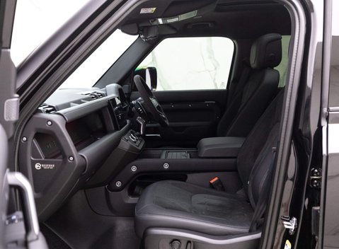 Land Rover Defender V8 10