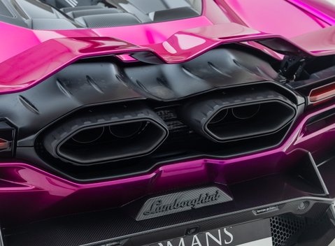 Lamborghini Revuelto 38