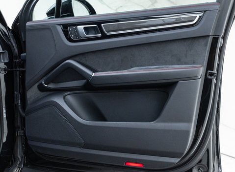 Porsche Cayenne GTS 22