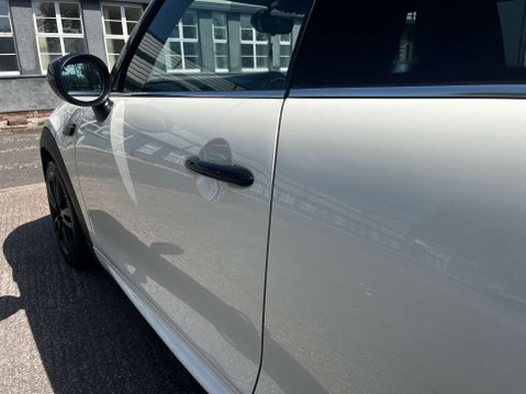 Mini Hatch 1.5 Cooper Sport 3dr 50
