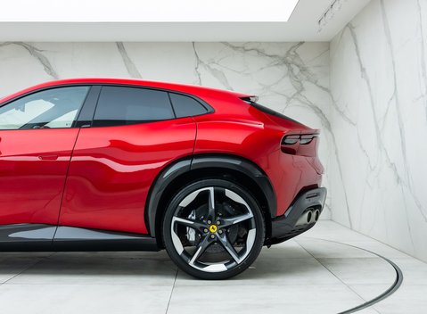 Ferrari Purosangue V12 54