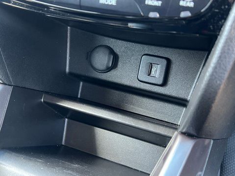 Suzuki Vitara SZ-T BOOSTERJET MHEV 27