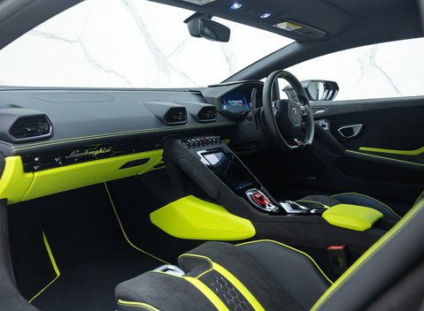 Lamborghini Huracan Tecnica 16