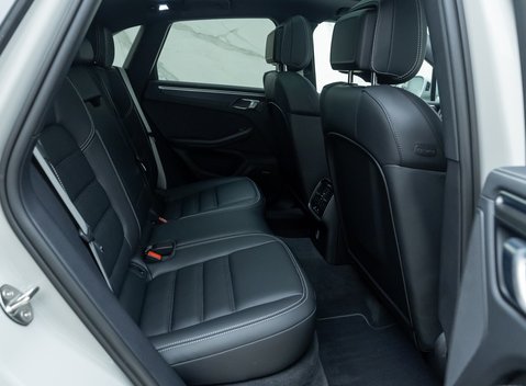 Porsche Macan GTS 18