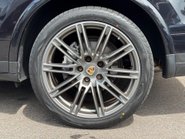 Porsche Cayenne 3.0 TD V6 Platinum Edition SUV 5dr Diesel TiptronicS 4WD Euro 6 (s/s) (262 7