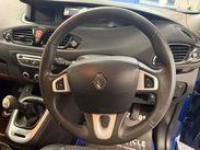 Renault Grand Scenic 1.6 VVT Dynamique TomTom Euro 5 5dr 21