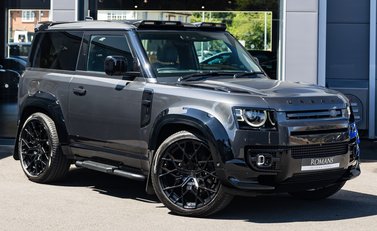 Land Rover Defender 90 V8 P525 URBAN 2