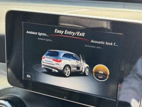Mercedes-Benz GLC 2.1 GLC220d AMG Line (Premium) G-Tronic 4MATIC Euro 6 (s/s) 5dr 23