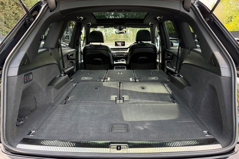 Audi Q7 TDI QUATTRO S LINE - ONE OWNER - PAN ROOF  56
