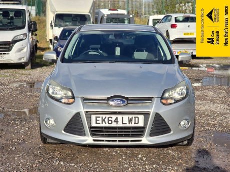 Ford Focus 1.6 Zetec Navigator Hatchback 5dr Petrol Powershift Euro 5 (125 ps) 2
