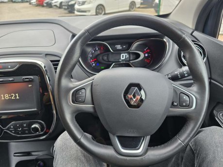 Renault Captur 1.5 dCi ENERGY Dynamique Nav Auto Euro 6 (s/s) 5dr 44