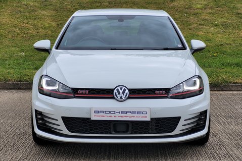 Volkswagen Golf GTI 7