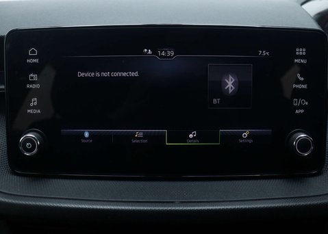 Skoda Fabia 1.0 Fabia SE Comfort TSi Semi-Auto 5dr 25