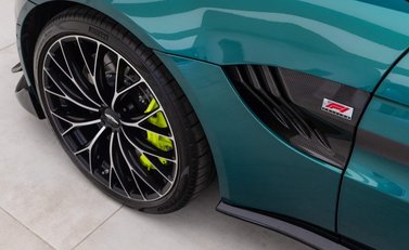 Aston Martin Vantage F1 Edition Roadster 30