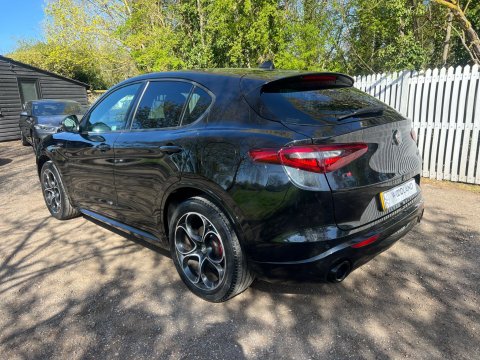 Alfa Romeo Stelvio TB VELOCE 12