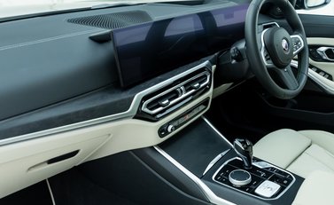 BMW Alpina B3 Touring 18