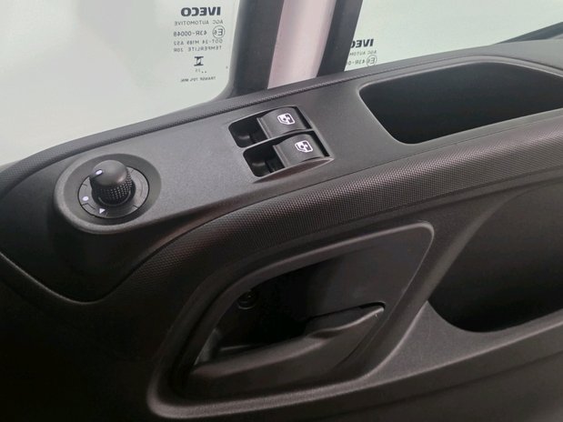 Iveco Daily Daily 35C14 Diesel 2.3 High Roof Business Van 4100L WB Hi-Matic 20