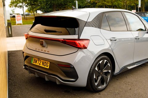 Cupra Born V2 8