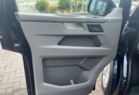 Volkswagen Transporter T32 TDI KOMBI HIGHLINE 5 SEATS 24