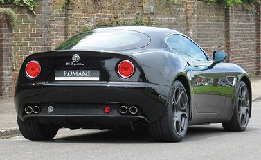 Alfa Romeo 8C Competizione 5