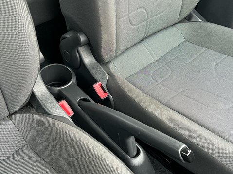 Volkswagen Up MOVE UP BLUEMOTION TECHNOLOGY 26