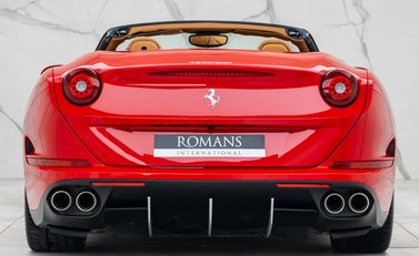 Ferrari California T 8