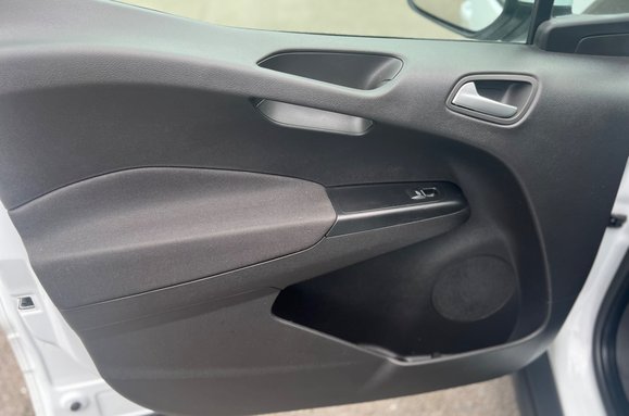 Ford Transit Courier LIMITED L1 EURO 6 VAN 23