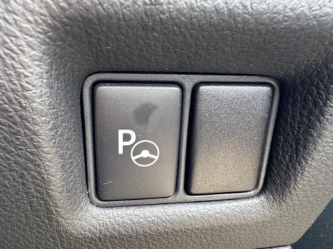 Toyota C-HR 1.2 VVT-i Dynamic Euro 6 (s/s) 5dr 34