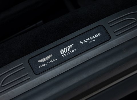 Aston Martin Vantage 007 Edition 30
