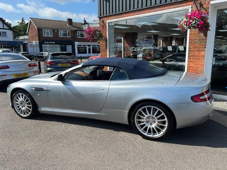 Aston Martin DB9 5.9 V12 Volante 2dr Petrol Seq (EU4) (394 g/km, 450 bhp) 37
