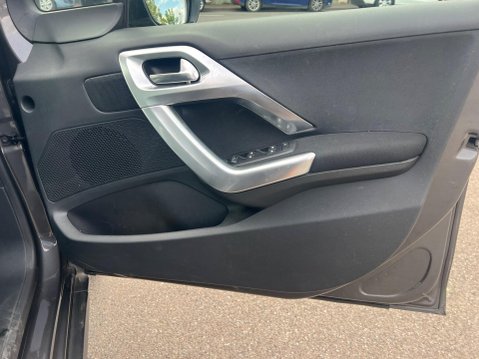 Peugeot 2008 1.2 PureTech Allure Premium EAT Euro 6 (s/s) 5dr 32