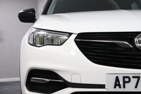 Vauxhall Grandland X SRI NAV 25