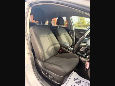 Hyundai i40 1.7 i40 SE Nav CRDi Blue Drive Semi-Auto 4dr 16