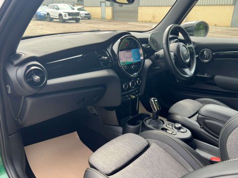 Mini Hatch Cooper S Electric Level 2 3dr - NATIONAL DELIVERY* 49