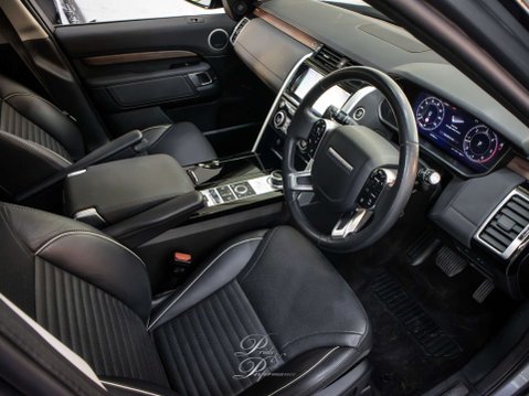 Land Rover Discovery 3.0 Discovery HSE SD6 Auto 4WD 5dr 2