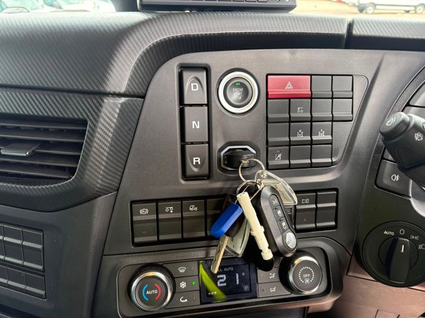 Iveco S-Way S-Way AD260S36Y/PS 5700WB 360 C9 12 Speed (29563) 26