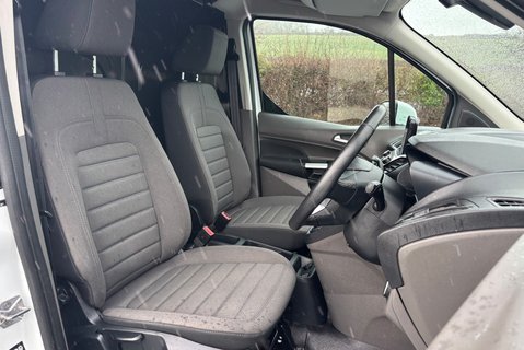 Ford Transit Connect 200 L1 Limited 120 ps Automatic Panel Van - Sat Nav / Rear Camera 4