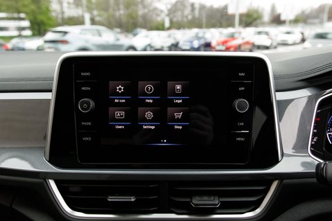 Volkswagen T-Roc STYLE TSI DSG 18