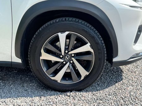 Lexus NX 2.5 NX 300h Takumi CVT 4WD 5dr 14
