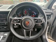 Porsche Macan PDK 13