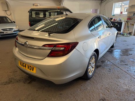 Vauxhall Insignia 2.0 CDTi ecoFLEX Design Euro 5 (s/s) 5dr 8