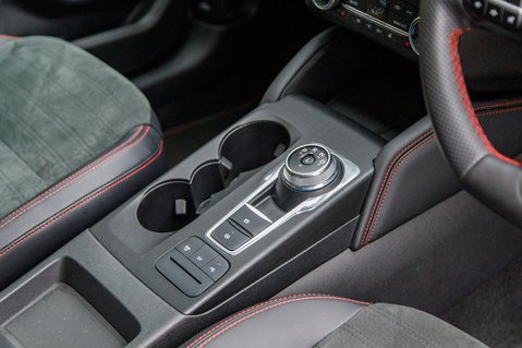 Ford Kuga ST-LINE X EDITION 26