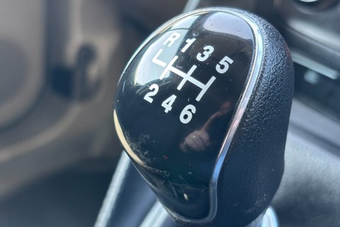 Ford Transit Connect 220 L1 Trend DCIV Tdci with Air Con / Sat Nav / Camera 36