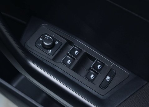 Volkswagen T-Roc 1.5 TSI GPF EVO SE SUV 5dr Petrol DSG Euro 6 (s/s) (150 ps) 40