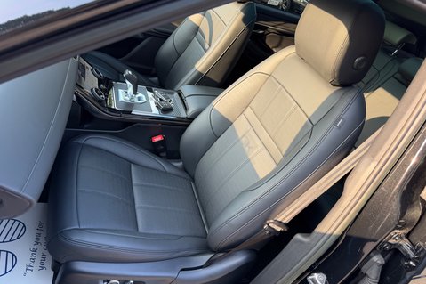 Land Rover Range Rover Evoque R-DYNAMIC HSE MHEV -TRIPLE BLACK - PAN ROOF - ONE OWNER -MERIDIAN -VATQ 4